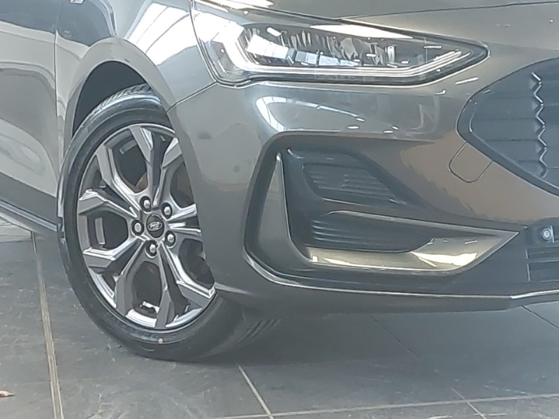 Used Ford Focus 2023 for sale - 78013295: Photo 9