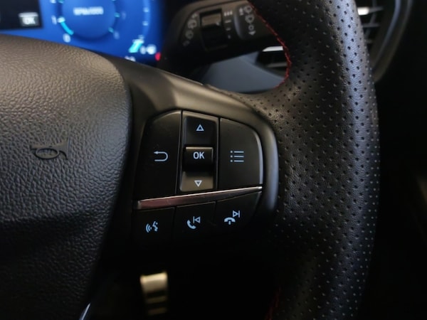 Used Ford Focus 2023 for sale - 76309226: Photo 18