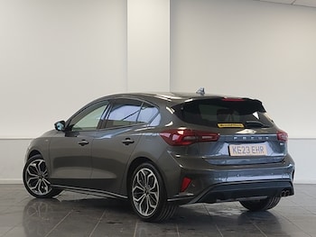 Used Ford Focus 2023 for sale - 76309226: Photo 3