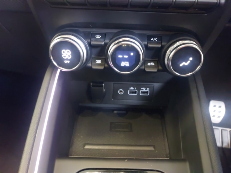 Used Renault Clio 2023 for sale - 76834047: Photo 18