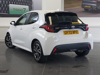 Used Toyota Yaris 2023 for sale - 78478095: Photo