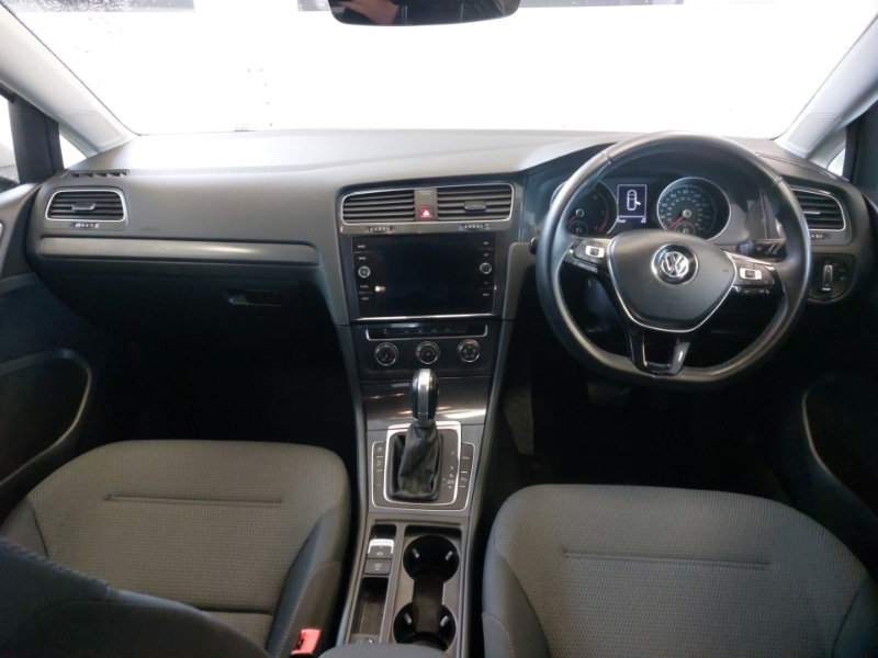 Used Volkswagen Golf 2017 for sale - 78146735: Photo 2