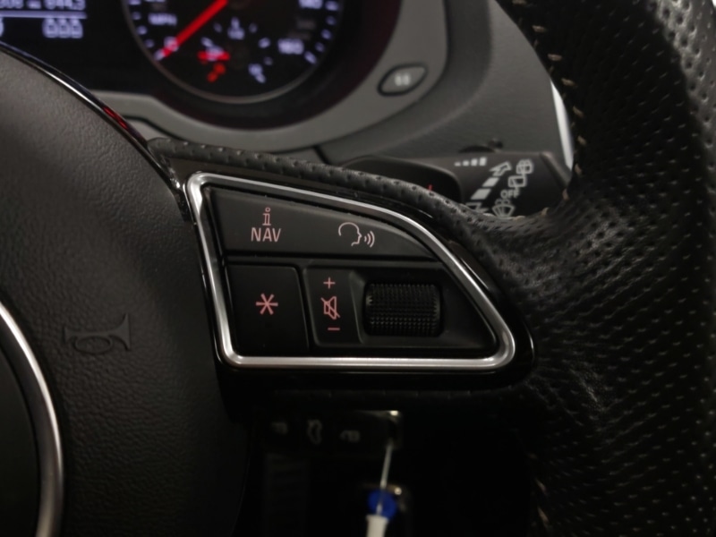 Used Audi Q3 2018 for sale - 77921937: Photo 15