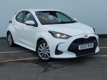 Used Toyota Yaris 2023 for sale - 77311633: Photo
