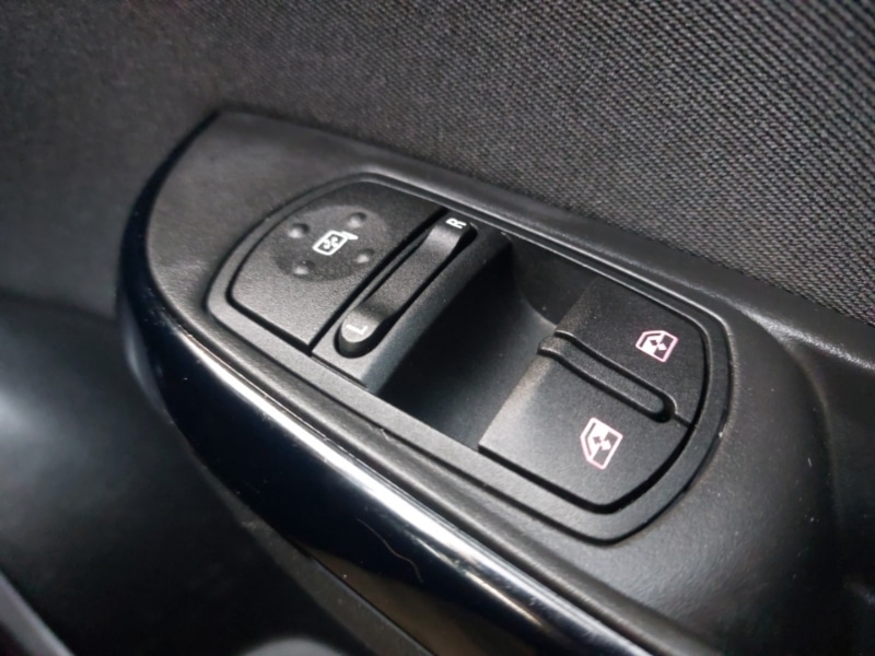 Used Vauxhall Corsa 2018 for sale - 76628708: Photo 17