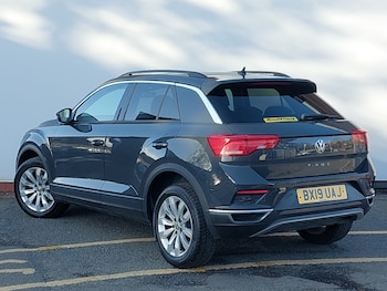 Used Volkswagen T-Roc 2019 for sale - 76589285: Photo