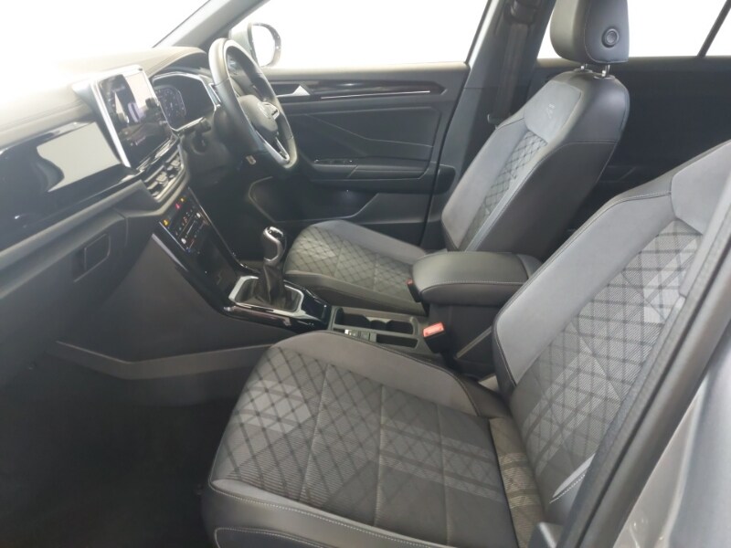 Used Volkswagen T-Roc 2023 for sale - 76174489: Photo 5