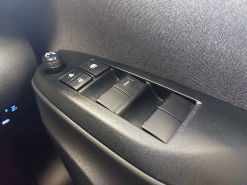 Used Toyota Yaris Cross 2023 for sale - 77418835: Photo 19