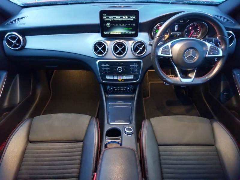 Used Mercedes-Benz GLA 2020 for sale - 76937806: Photo 2