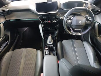 Used Peugeot 2008 2021 for sale - 77366448: Photo