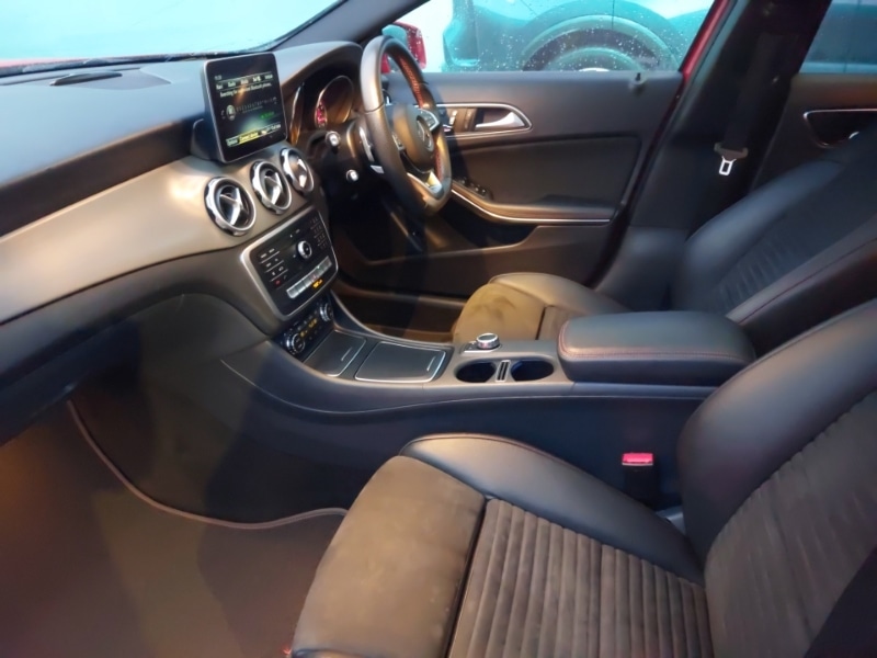 Used Mercedes-Benz GLA 2020 for sale - 76915532: Photo 5