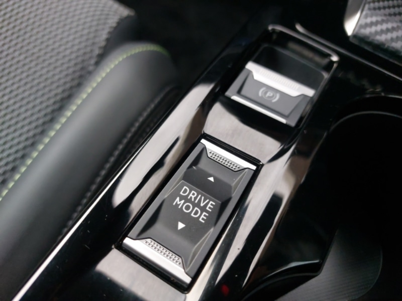 Used Peugeot 2008 2023 for sale - 76842617: Photo 10