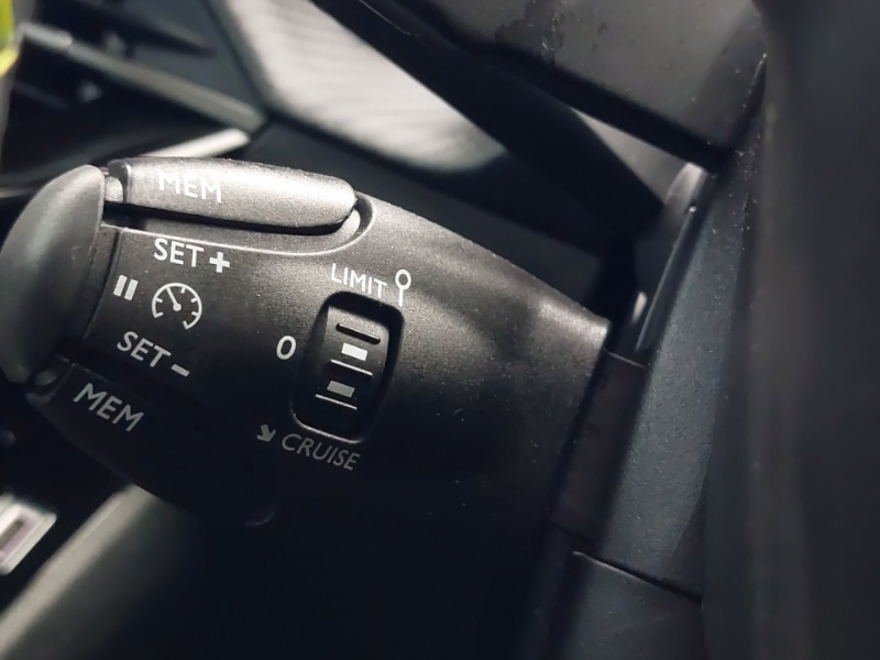 Used Peugeot 2008 2023 for sale - 76842617: Photo 15