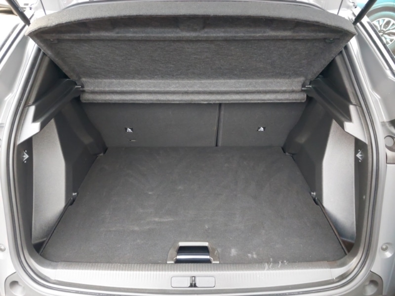 Used Peugeot 2008 2023 for sale - 76842617: Photo 8