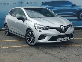 Used Renault Clio 2023 for sale - 78803431: Photo