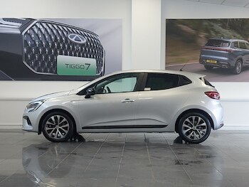 Used Renault Clio 2023 for sale - 78803431: Photo