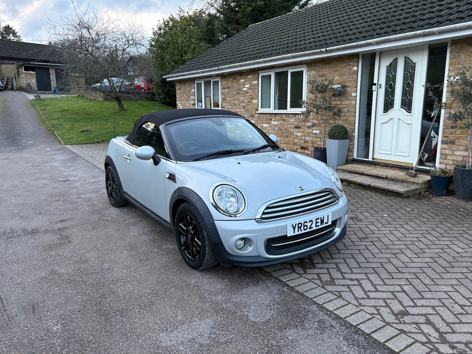 Used MINI Roadster 2012 for sale - 77264744: Photo 2