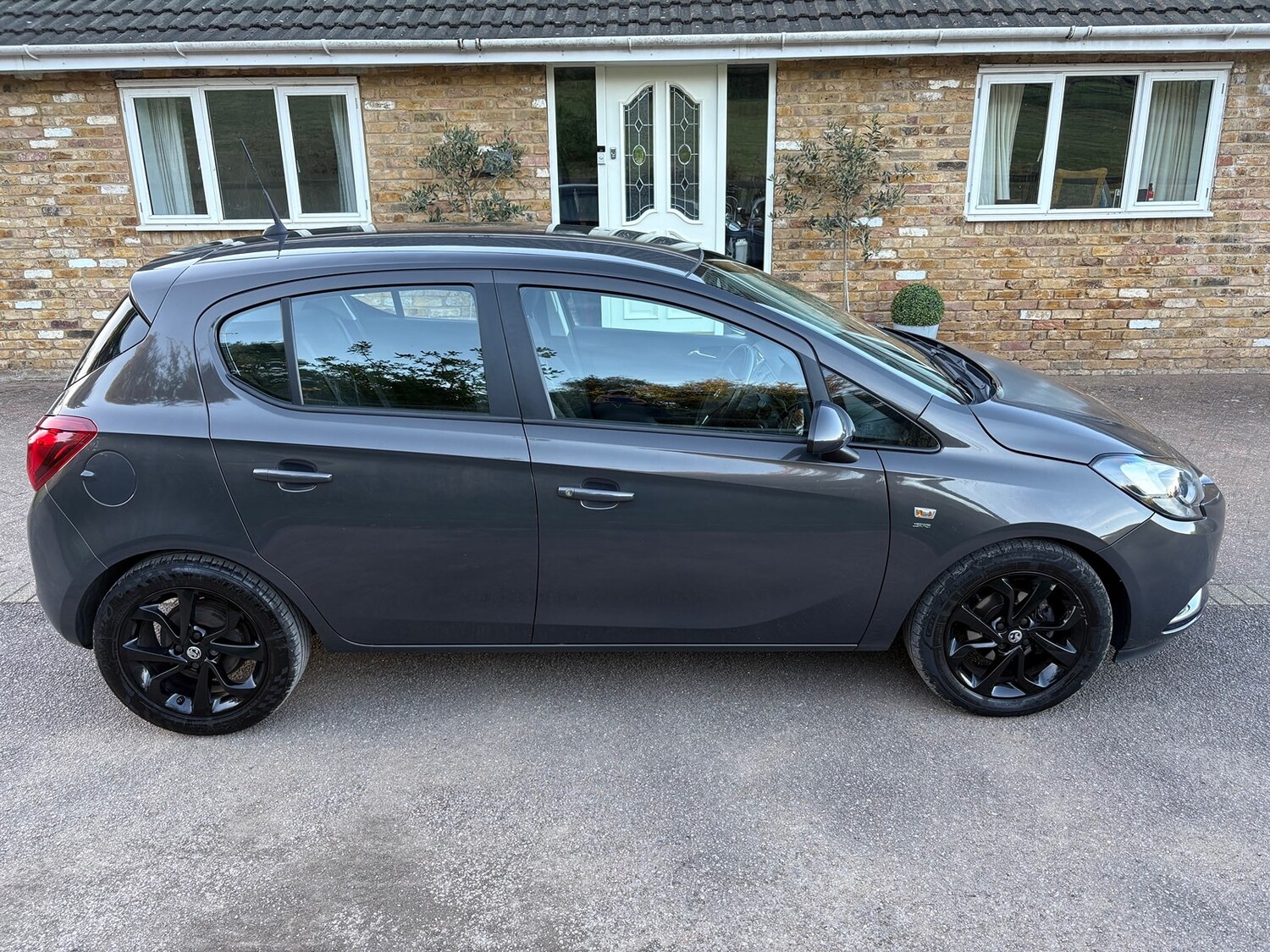 Used Vauxhall Corsa 2015 for sale - 76319260: Photo 3