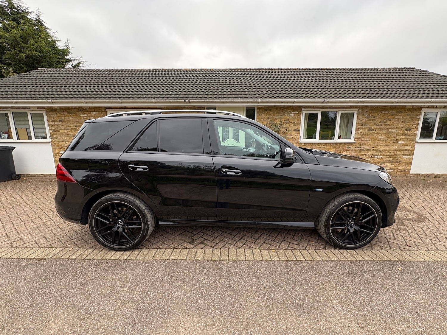 Used Mercedes-Benz GLE 2017 for sale - 76319267: Photo 3