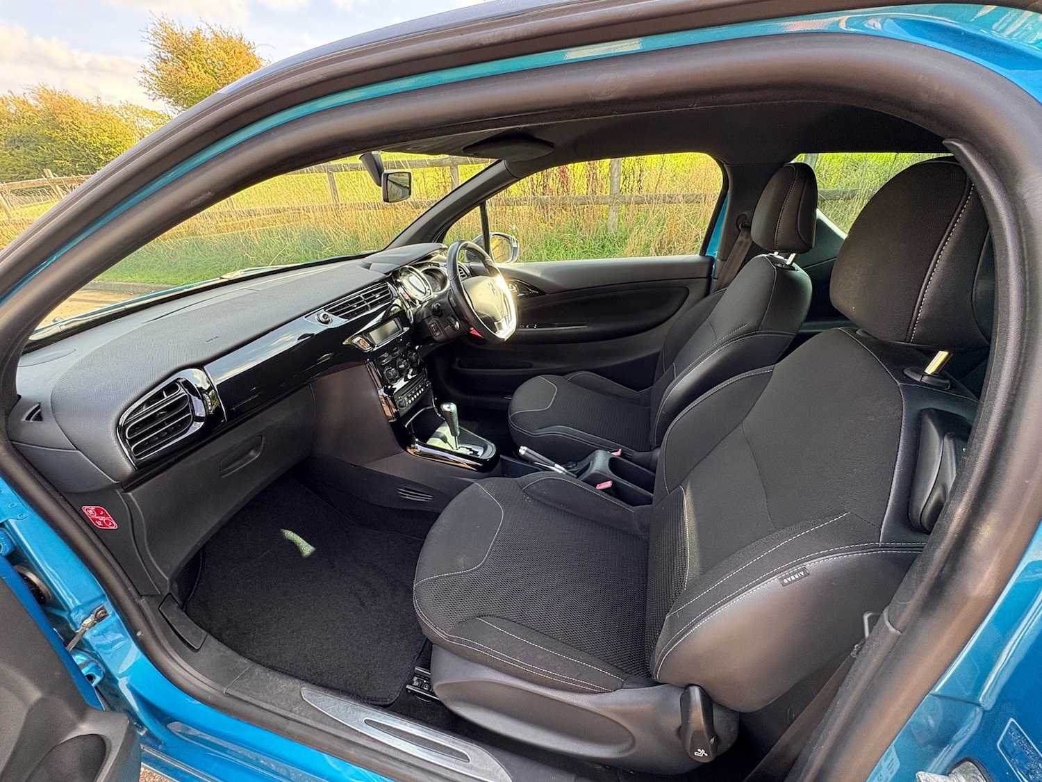 Used Citroen DS3 2011 for sale - 76134468: Photo 11