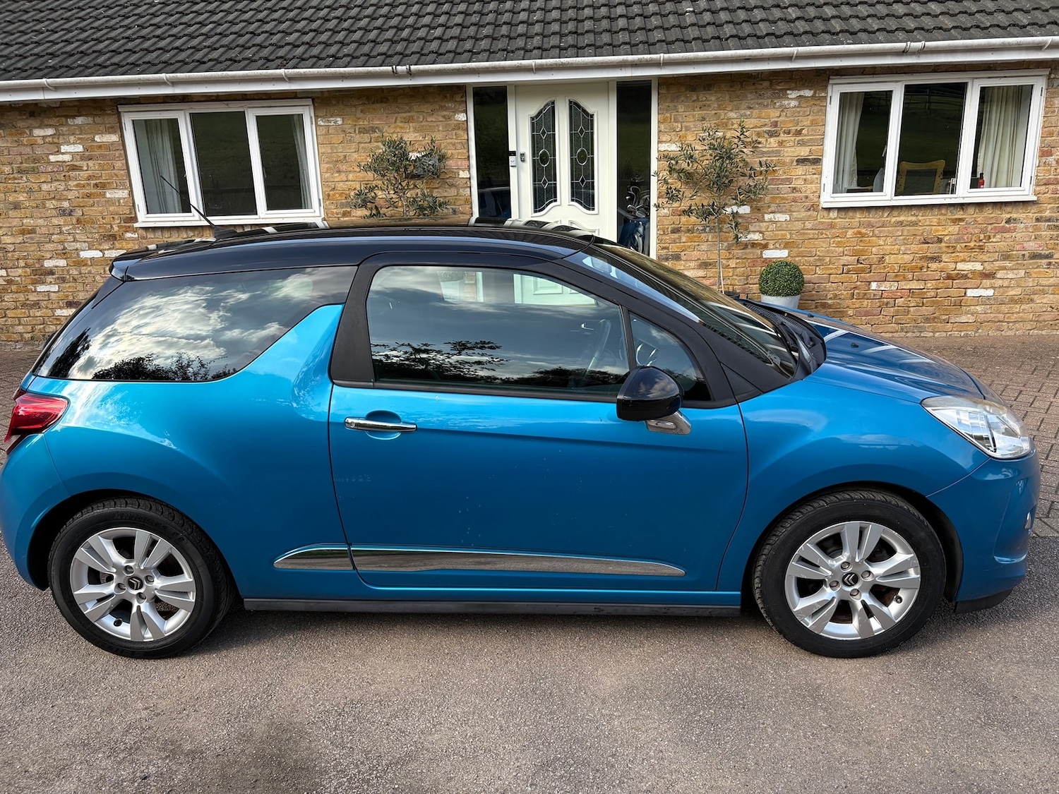 Used Citroen DS3 2011 for sale - 76134468: Photo 3