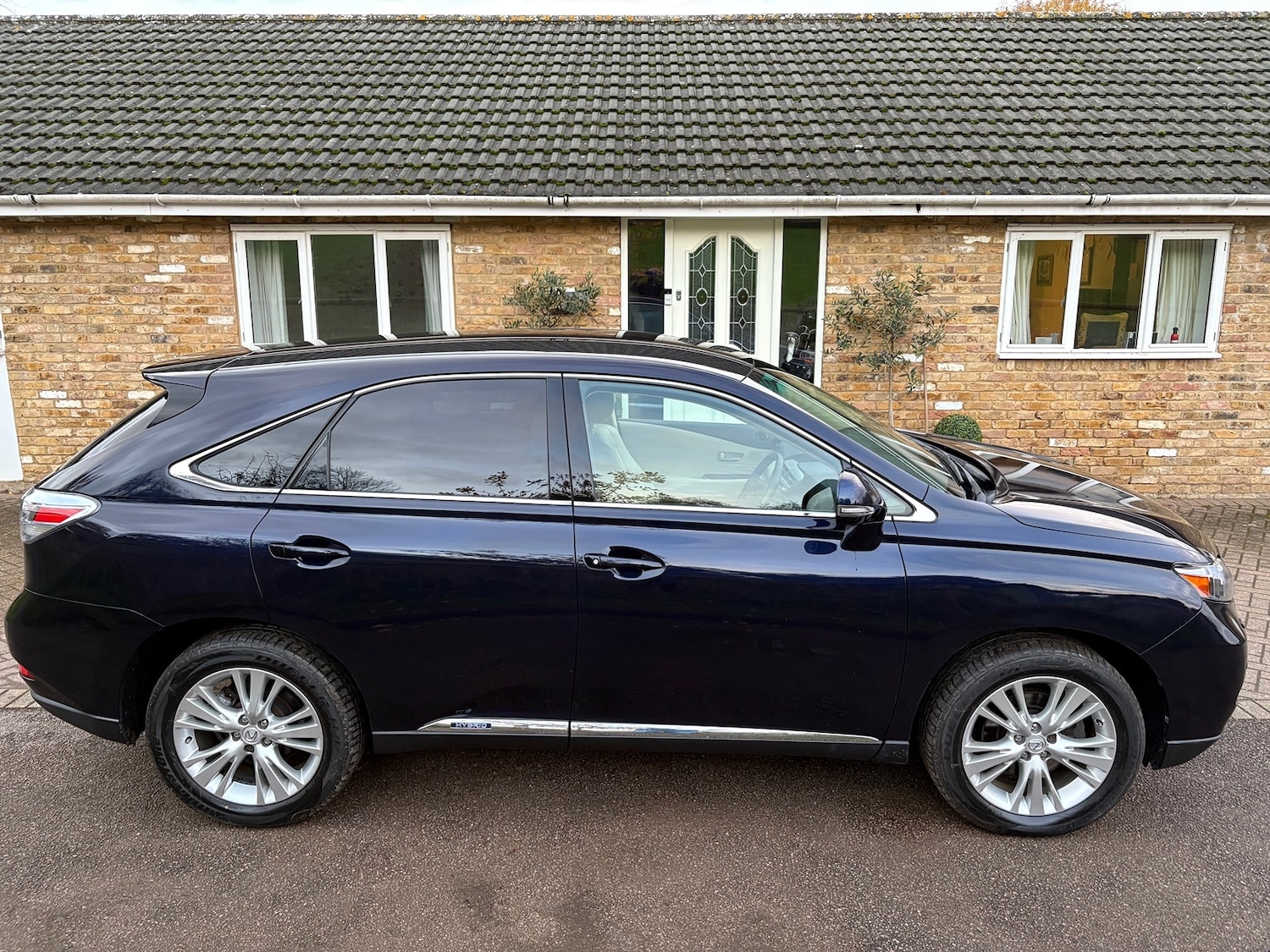 Used Lexus RX 2010 for sale - 76497697: Photo 3