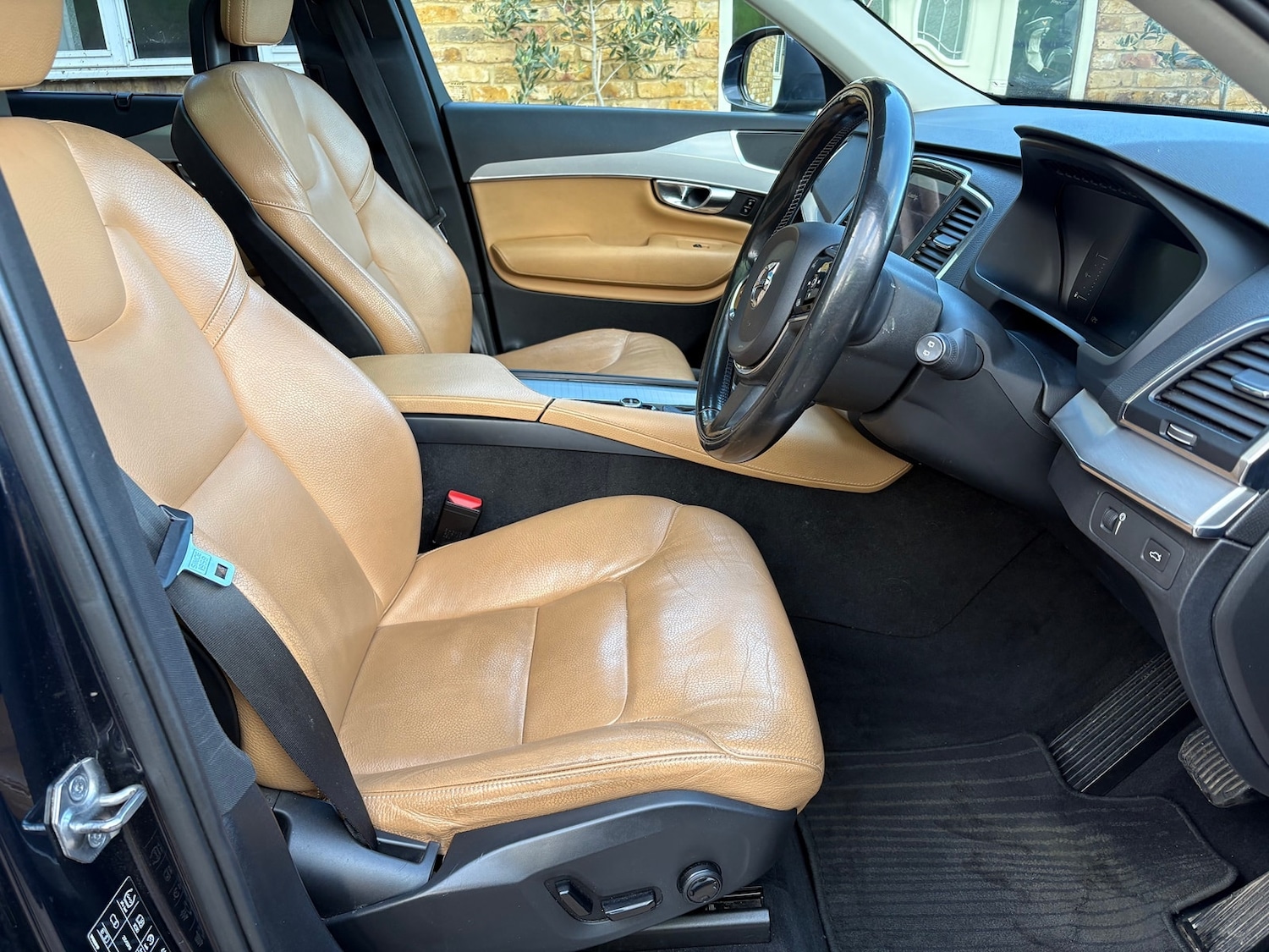 Used Volvo XC90 2015 for sale - 76369480: Photo 7