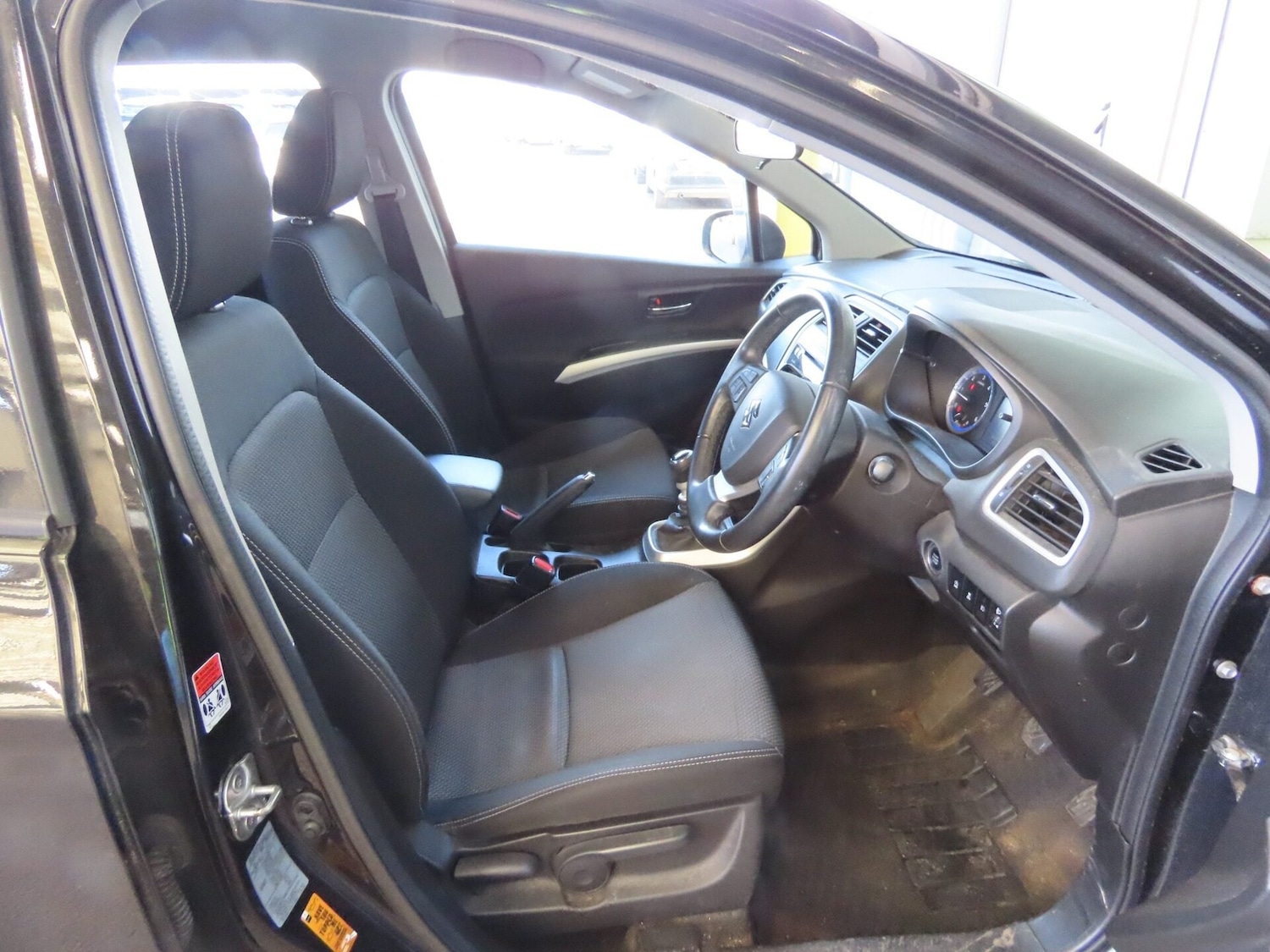 Used Suzuki SX4 S-Cross 2015 for sale - 77947187: Photo 9