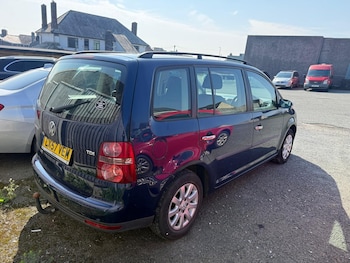 Used Volkswagen Touran 2007 for sale - 77902662: Photo