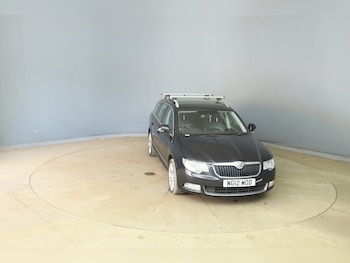 Used Skoda Superb 2012 for sale - 79218060: Photo