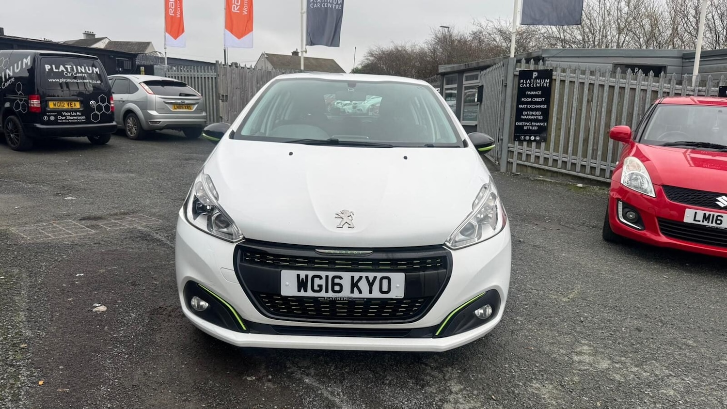 Used Peugeot 208 2016 for sale - 77024143: Photo 2