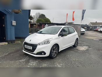 Used Peugeot 208 2016 for sale - 77024143: Photo
