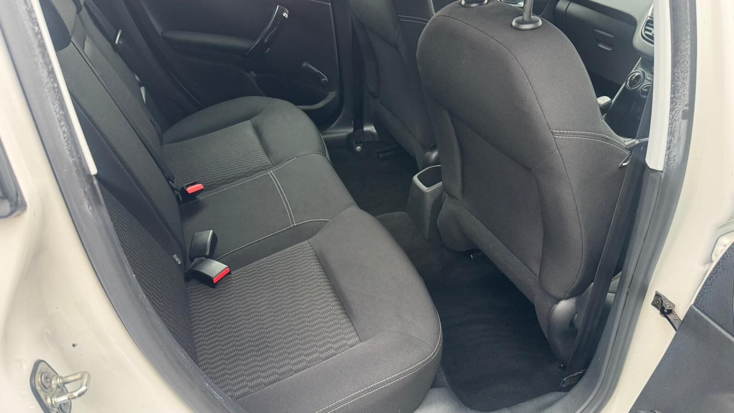 Used Peugeot 208 2016 for sale - 77024143: Photo 7