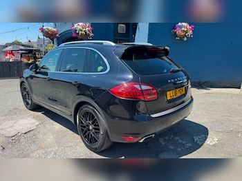 Used Porsche Cayenne 2012 for sale - 79126059: Photo