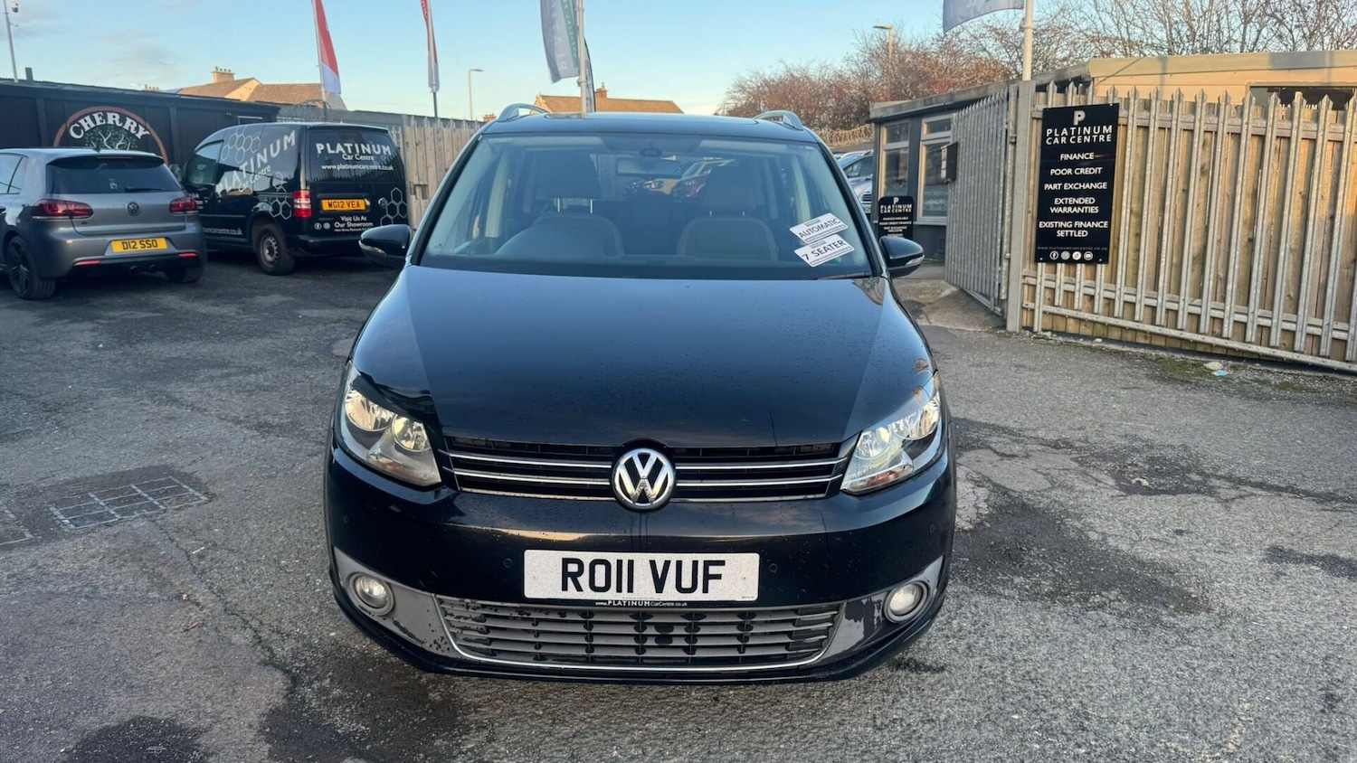 Used Volkswagen Touran 2011 for sale - 76555311: Photo 3