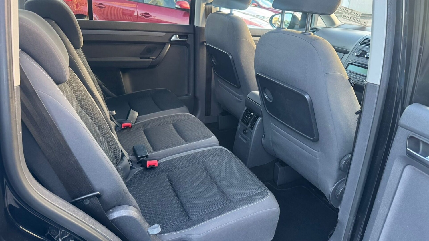 Used Volkswagen Touran 2011 for sale - 76555311: Photo 7