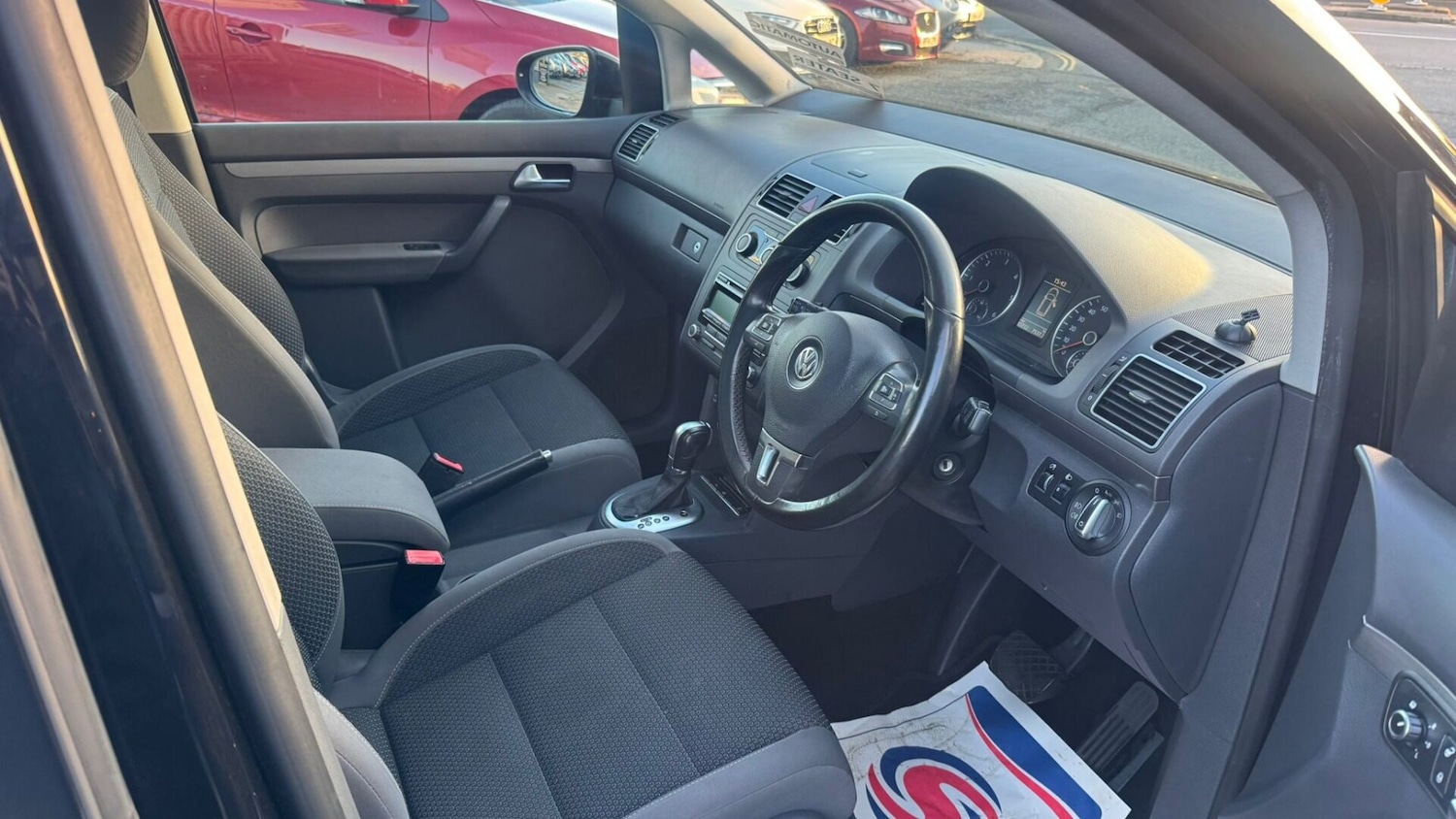 Used Volkswagen Touran 2011 for sale - 76555311: Photo 8