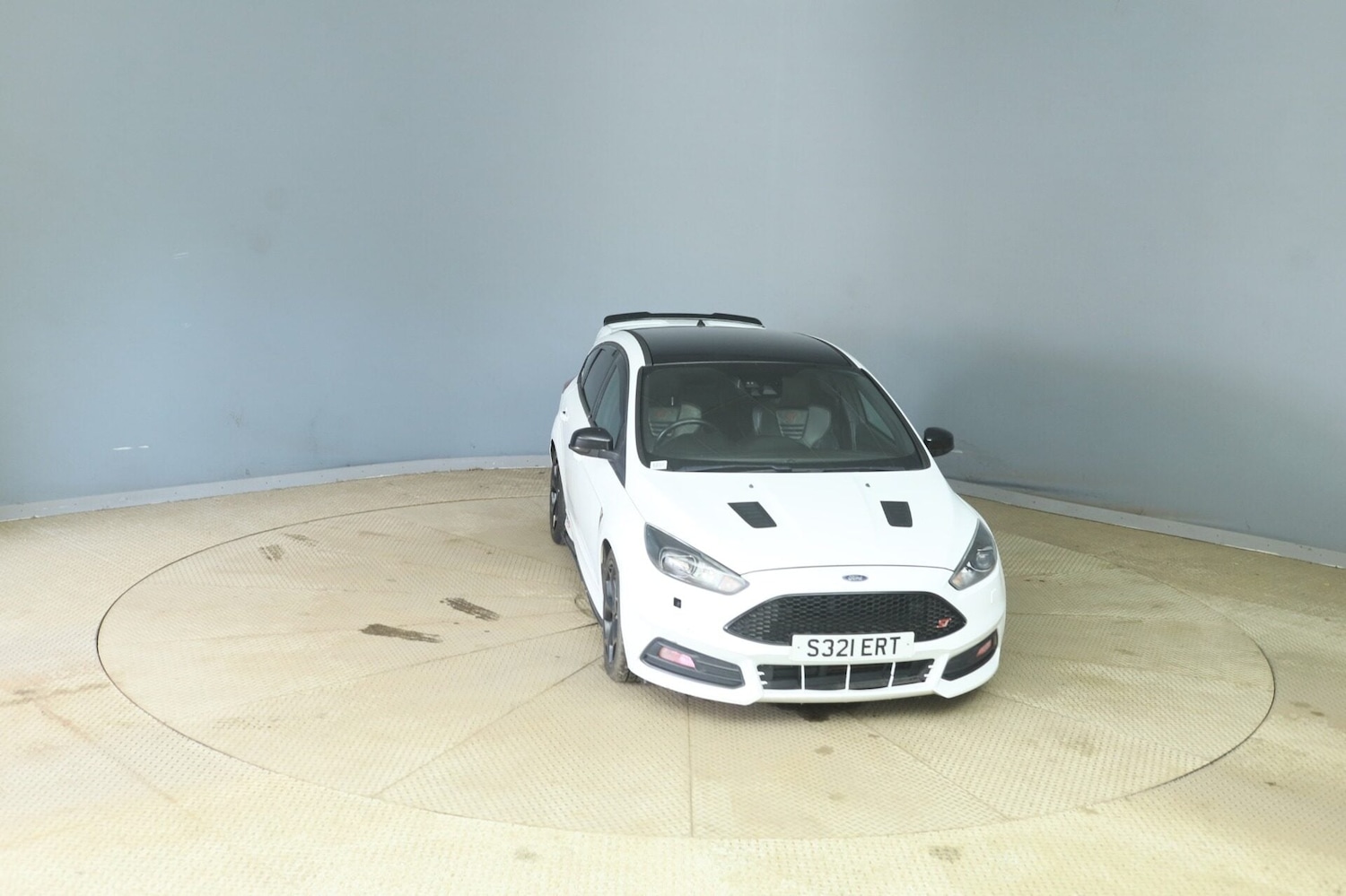 Used Ford Focus 2015 for sale - 78095676: Photo 2