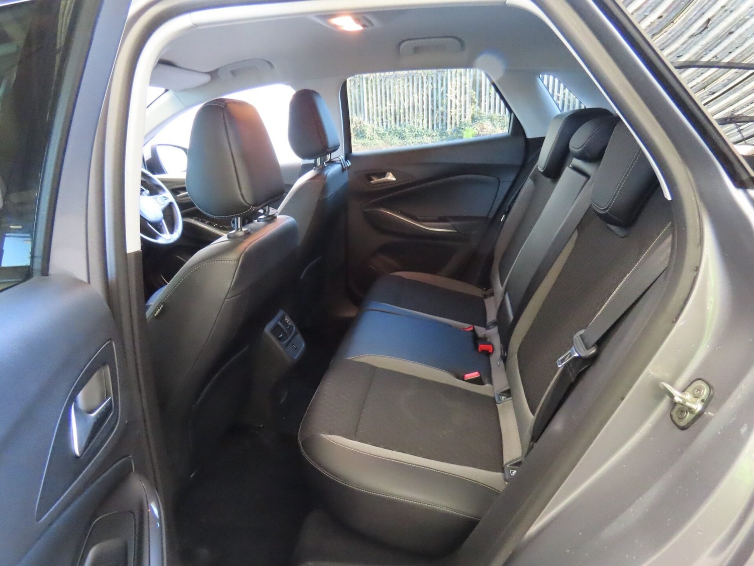 Used Vauxhall Grandland X 2018 for sale - 77947188: Photo 7