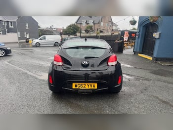 Used Hyundai Veloster 2013 for sale - 79739262: Photo