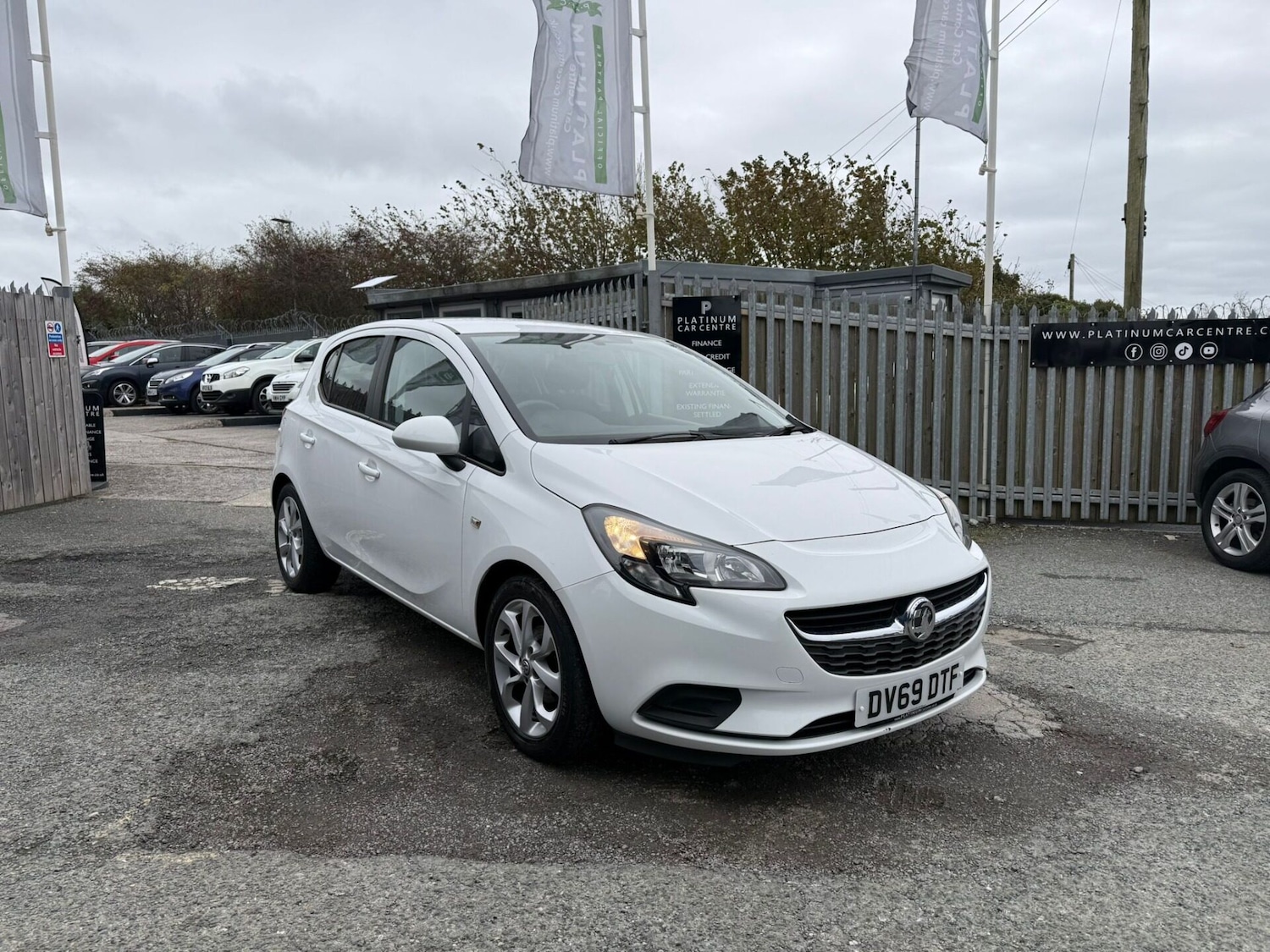 Used Vauxhall Corsa 2019 for sale - 76403336: Photo 1