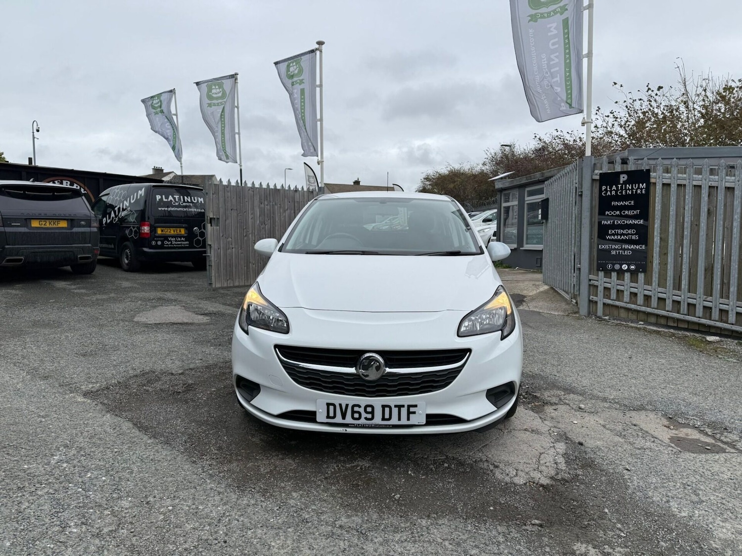 Used Vauxhall Corsa 2019 for sale - 76403336: Photo 2