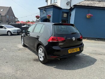 Used Volkswagen Golf 2017 for sale - 75568977: Photo