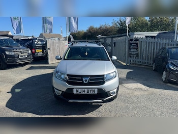 Used Dacia Sandero Stepway 2014 for sale - 76048815: Photo 2