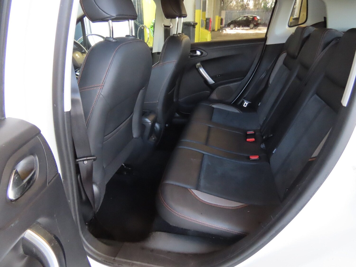 Used Peugeot 2008 2015 for sale - 77677300: Photo 7