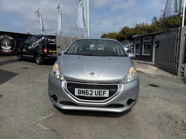 Used Peugeot 208 2012 for sale - 75555926: Photo 2