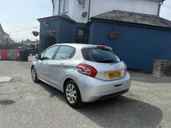 Used Peugeot 208 2012 for sale - 75555926: Photo 5