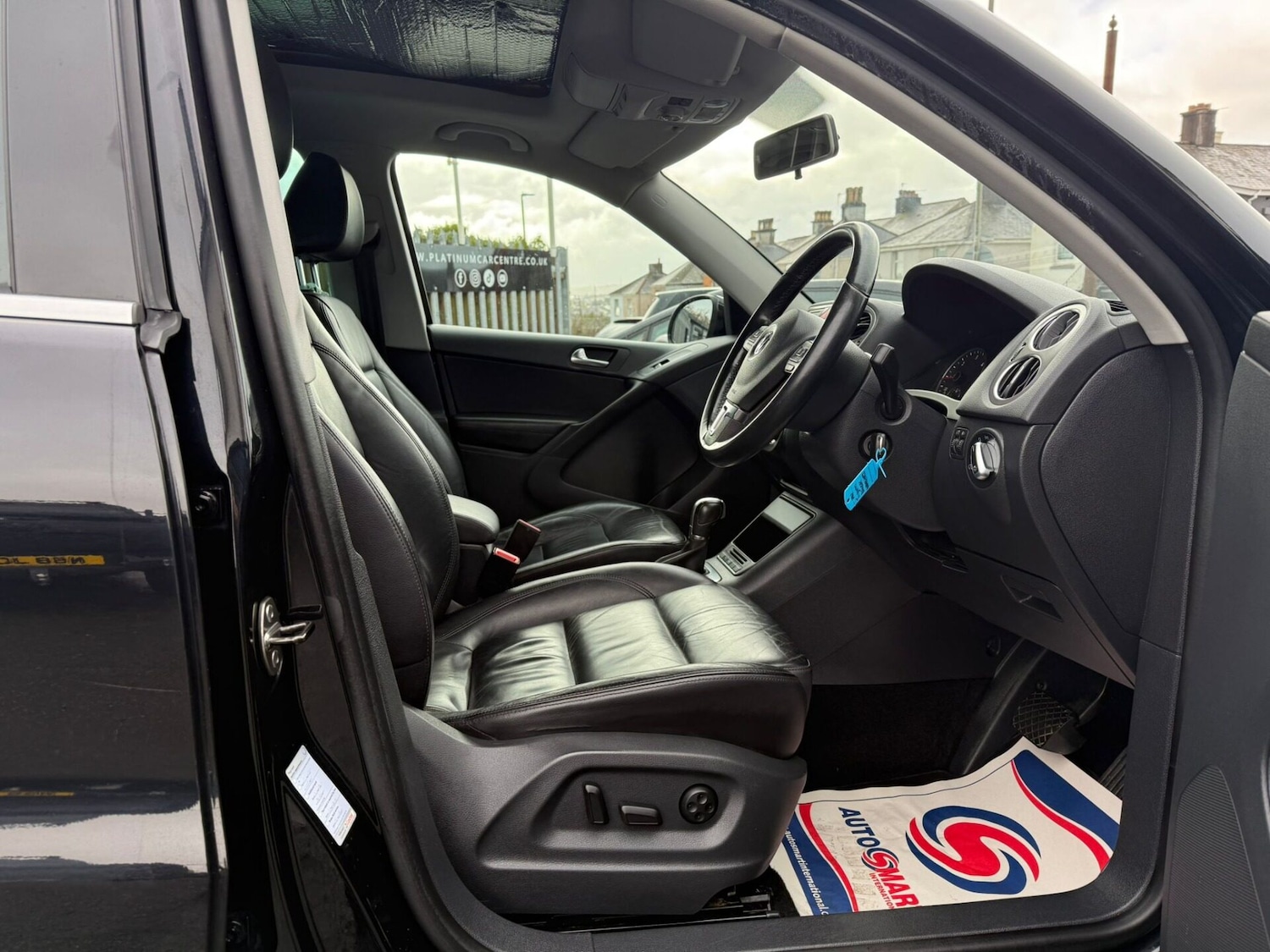Used Volkswagen Tiguan 2011 for sale - 76275247: Photo 8