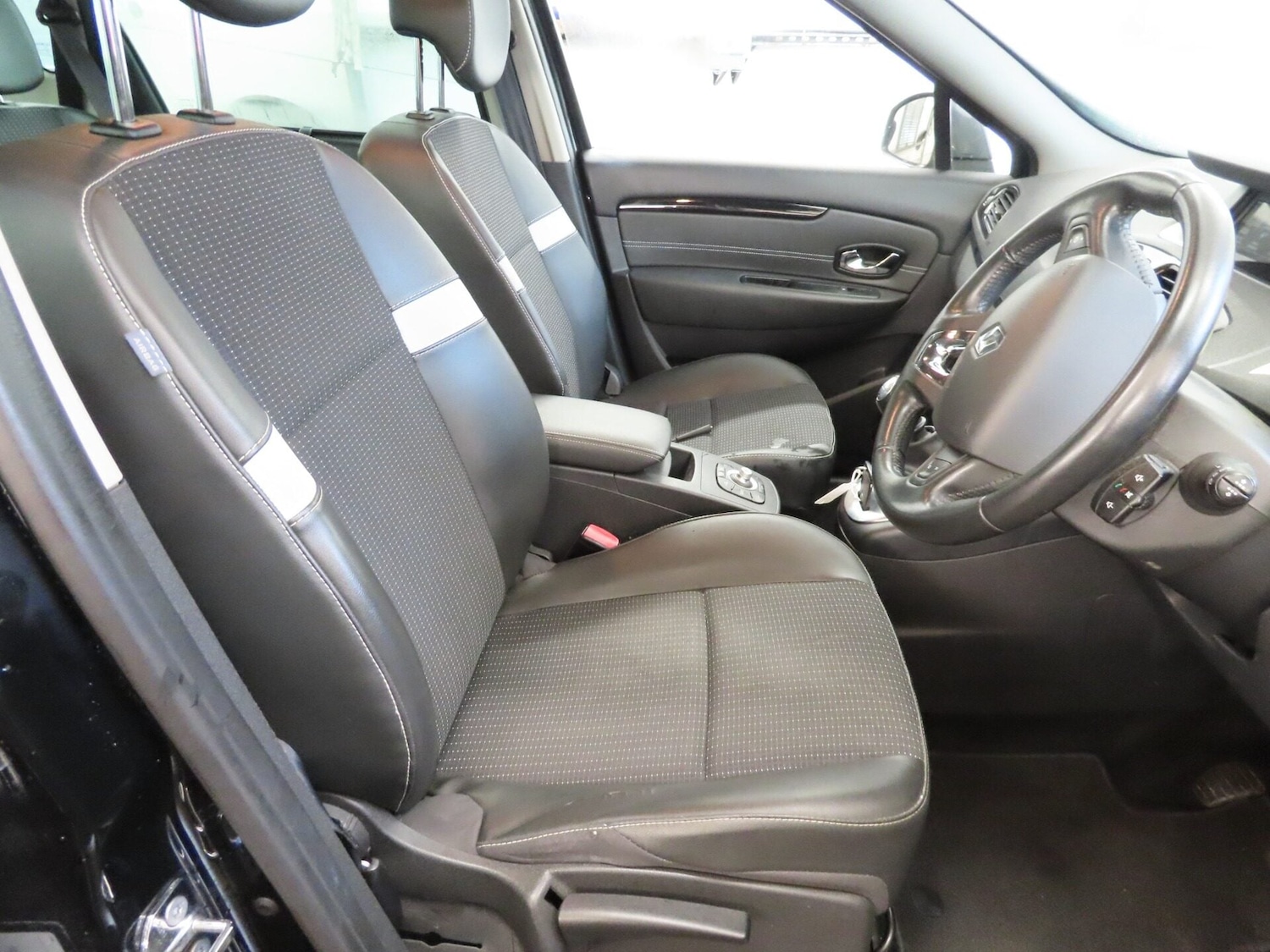 Used Renault Scenic 2014 for sale - 76969851: Photo 10