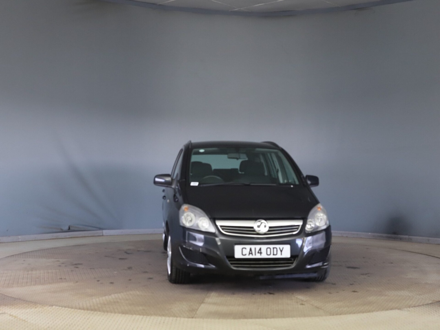 Used Vauxhall Zafira 2014 for sale - 77716318: Photo 2